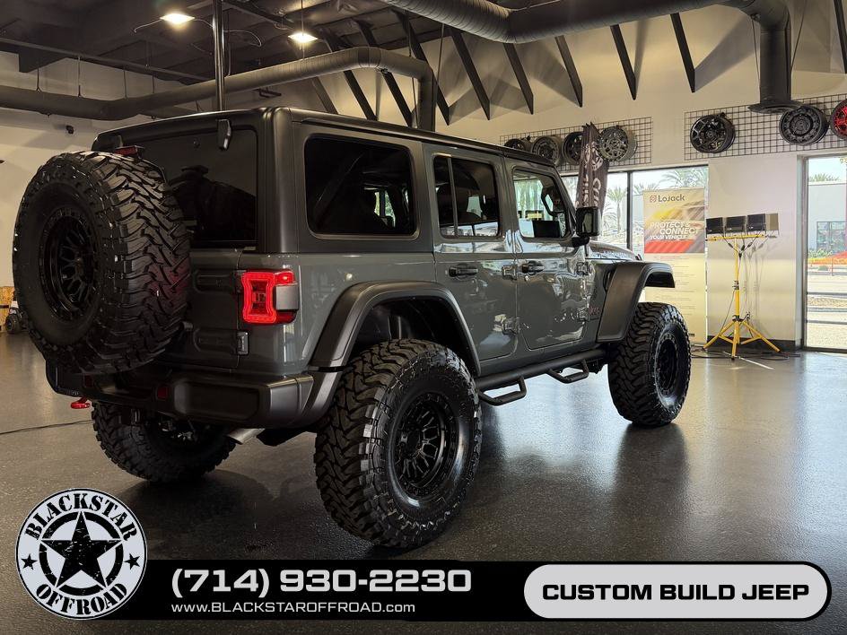 Used 2025 Jeep Wrangler Unlimited Rubicon w/ Convenience Group AWD/4WD image 29