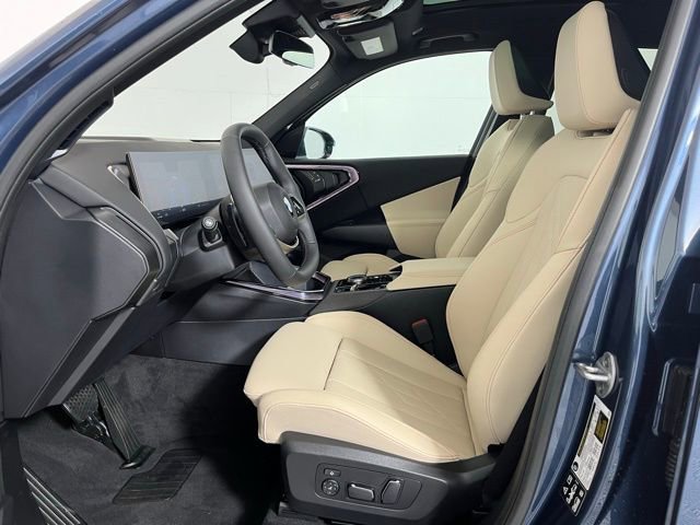 Used 2025 BMW X3 xDrive30i w/ Convenience Package image 11