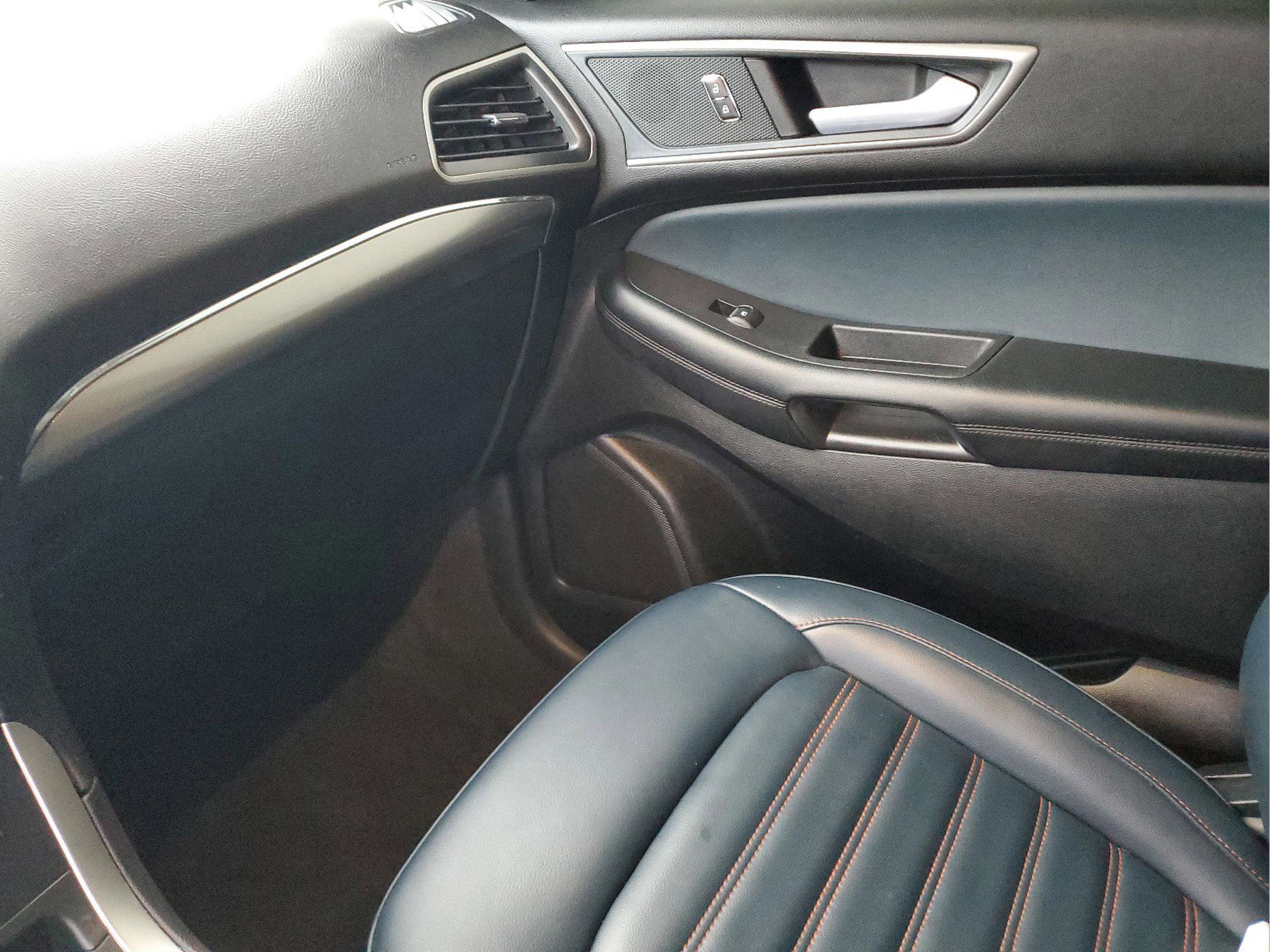 Used 2024 Ford Edge SEL w/ Sport Appearance Package image 25