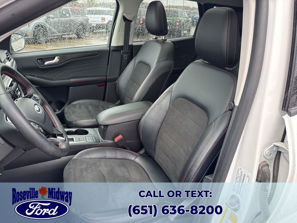 Used 2022 Ford Escape SEL w/ SEL Stealth AWD Package image 27