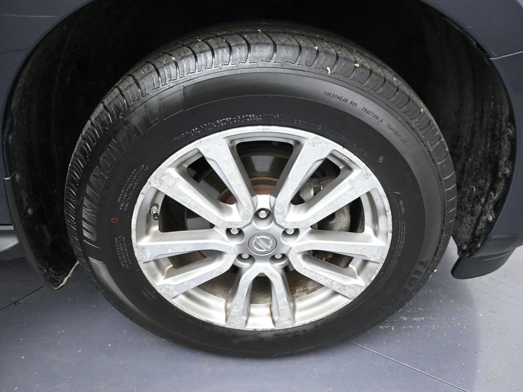 Used 2013 Nissan Pathfinder S image 39