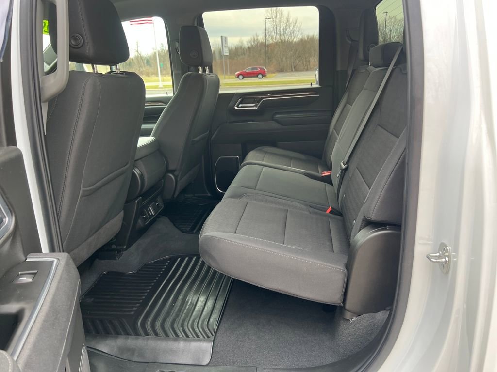 Used 2025 Chevrolet Silverado 2500 LT w/ Convenience Package image 28