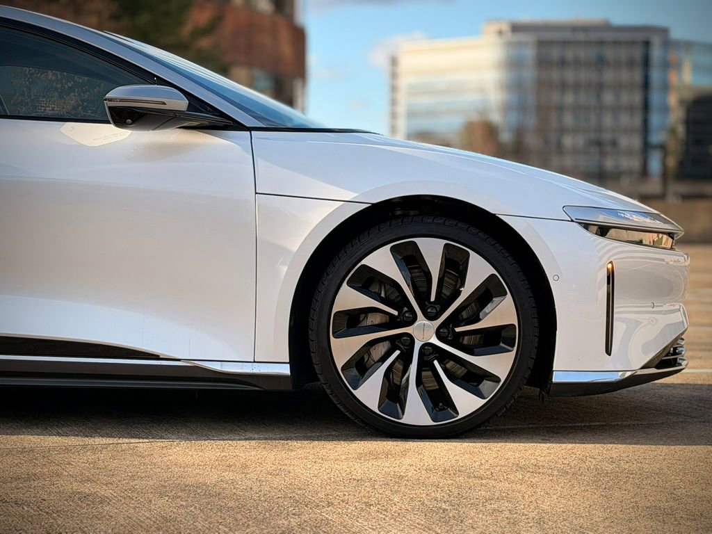Used 2023 Lucid Air Grand Touring image 8