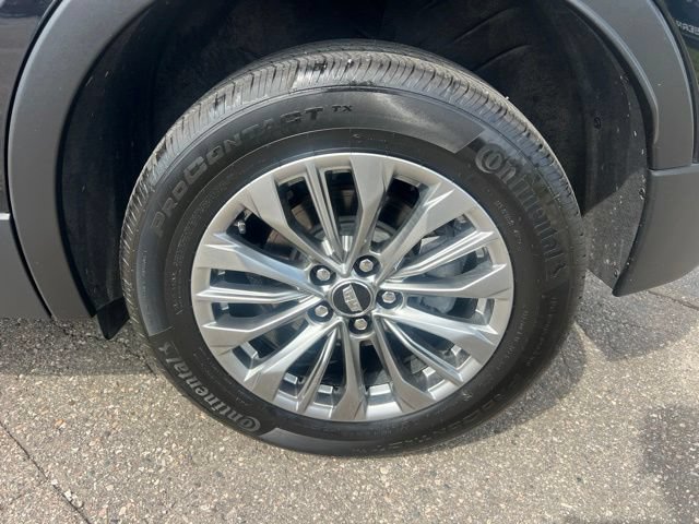 Used 2024 Cadillac XT4 Premium Luxury AWD/4WD image 11