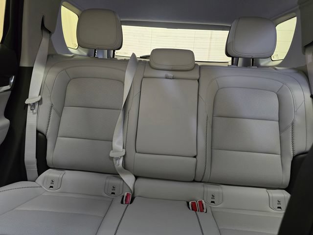 Used 2026 GMC Terrain Denali AWD/4WD image 27