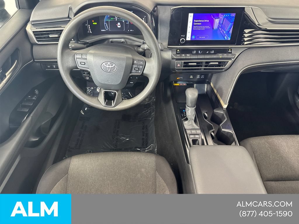 Used 2025 Toyota Camry LE FWD image 25