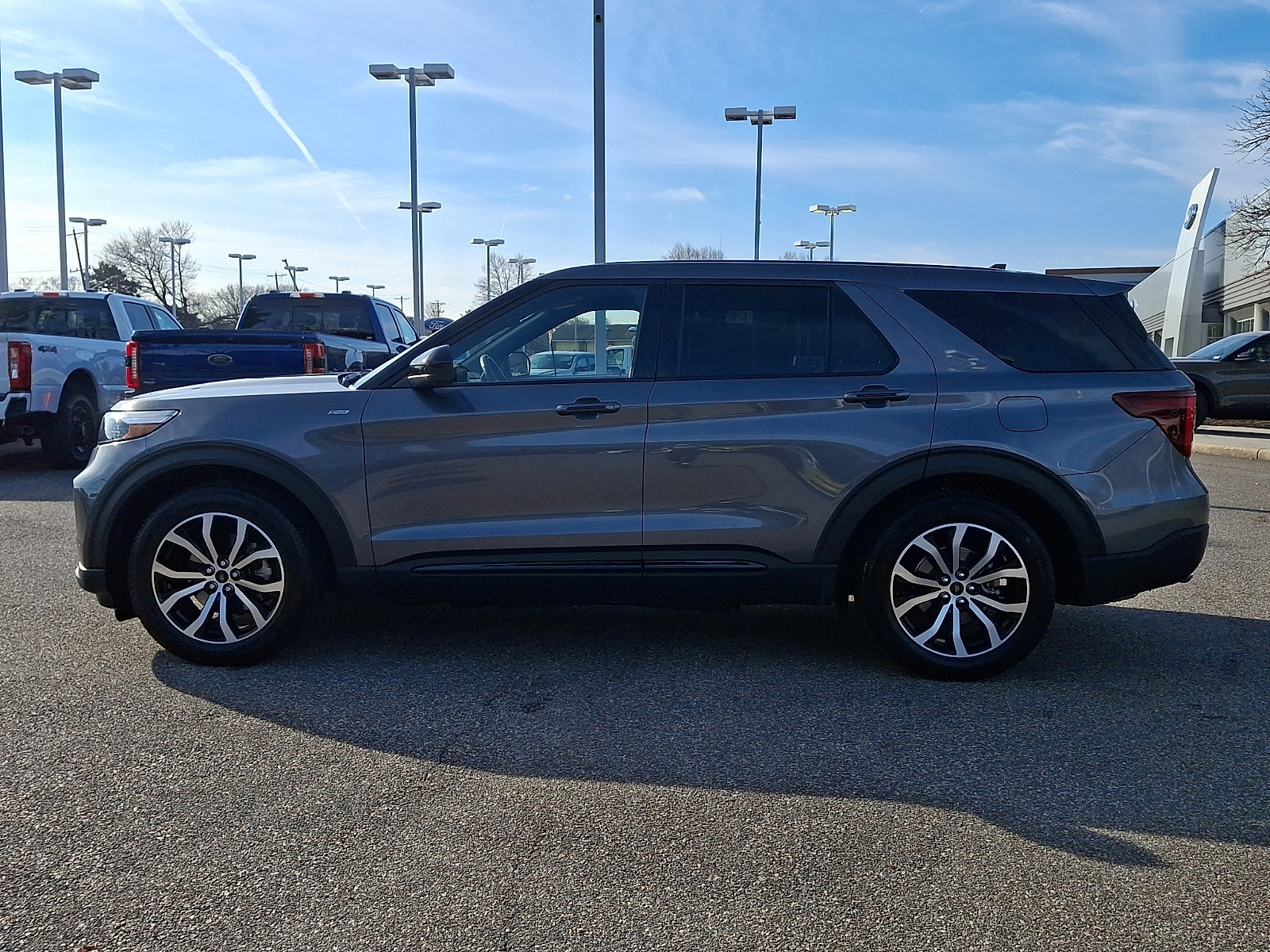 Certified 2022 Ford Explorer ST-Line image 6