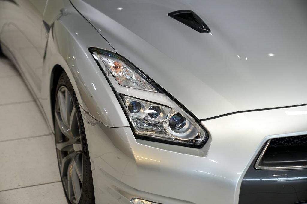 Used 2016 Nissan GT-R Premium AWD/4WD image 26