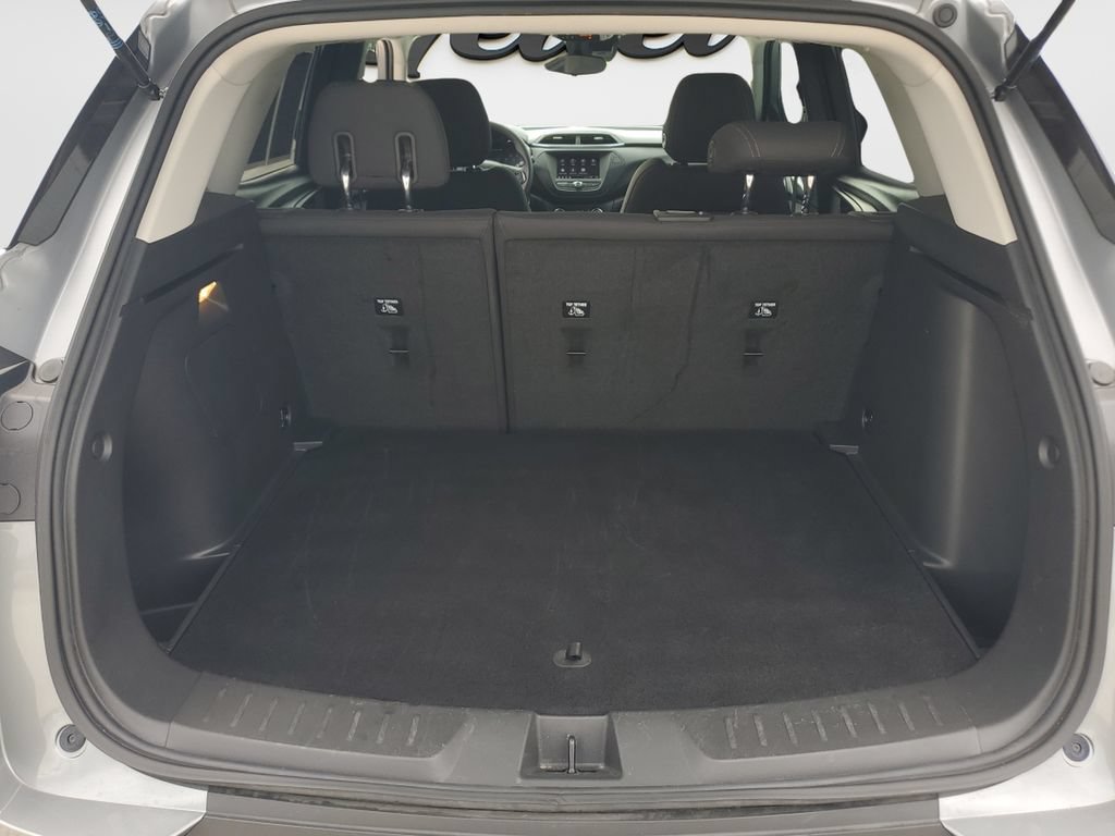 Used 2023 Chevrolet TrailBlazer LT FWD image 12
