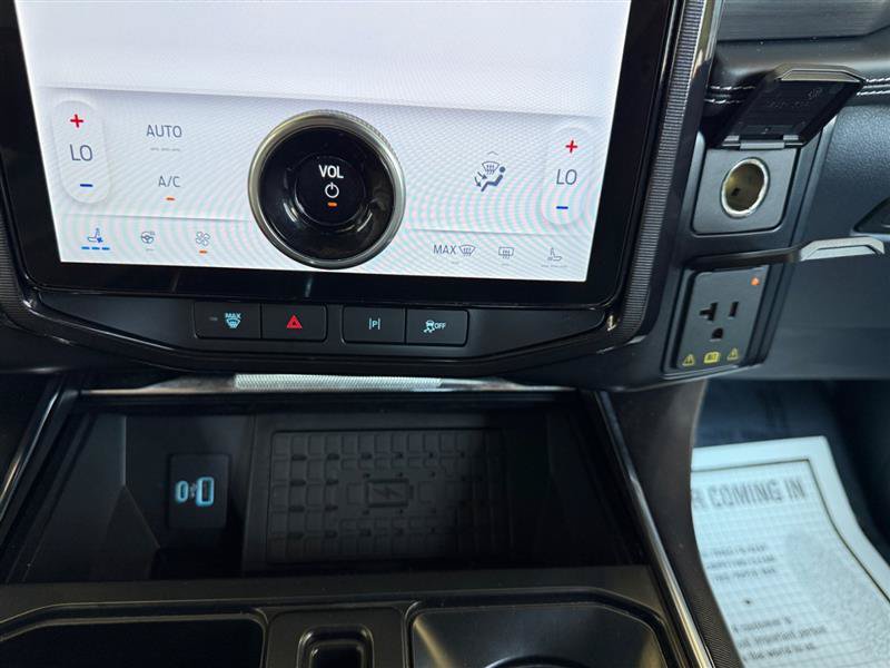 Used 2023 Ford F150 Lightning Platinum AWD/4WD image 29