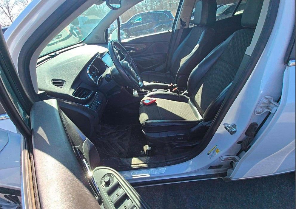 Used 2019 Buick Encore Preferred w/ Safety Package image 5