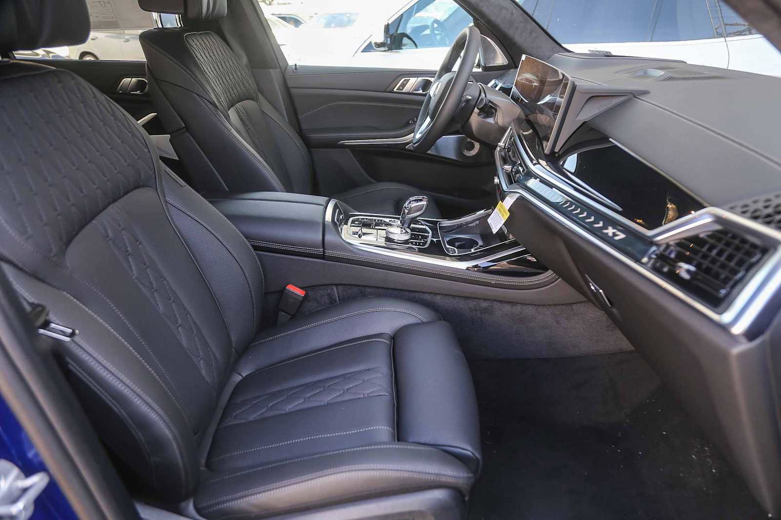 New 2026 BMW ALPINA XB7 image 13