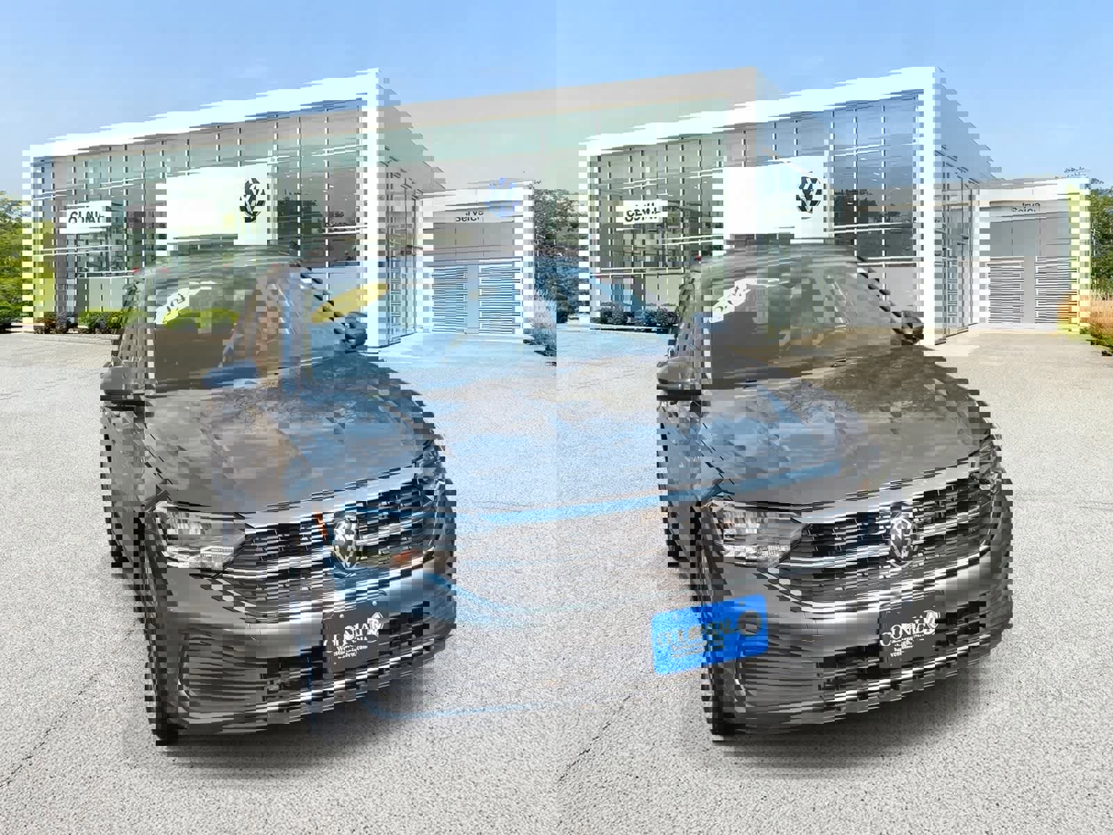 Certified 2024 Volkswagen Jetta SE image 3