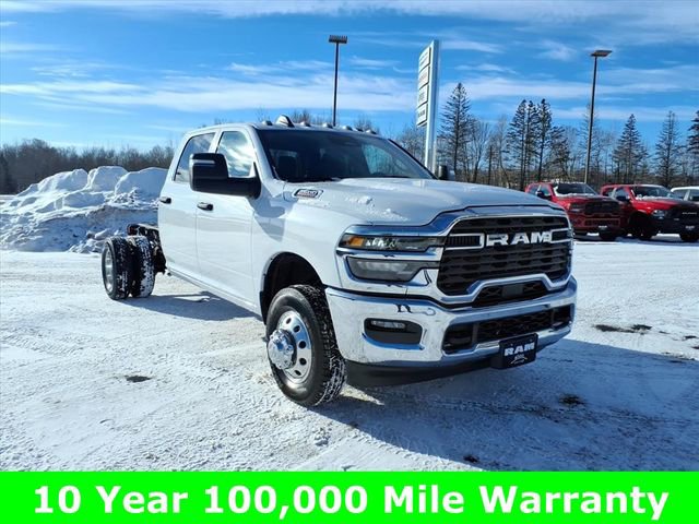 Used 2026 RAM 3500 Tradesman w/ Chrome Appearance Group image 7