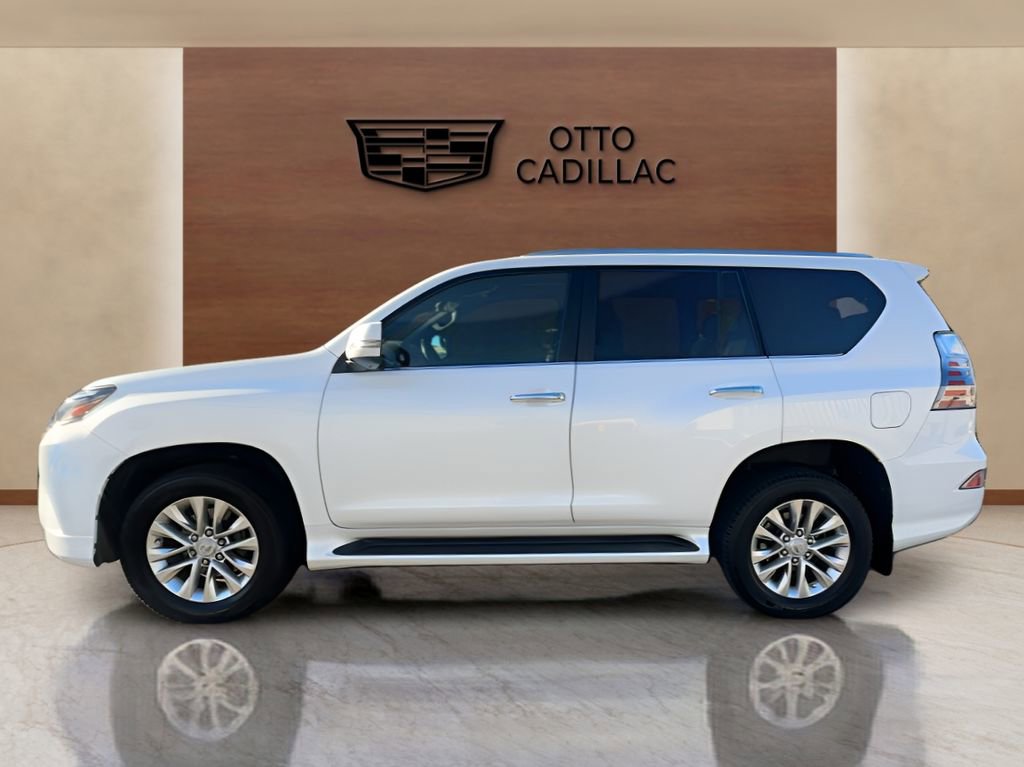 Used 2020 Lexus GX 460 image 2