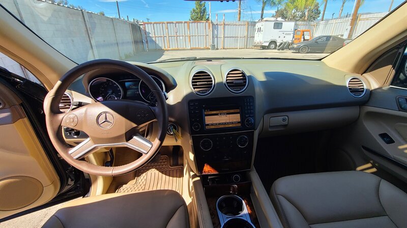 Used 2011 Mercedes-Benz ML 350 2WD image 6