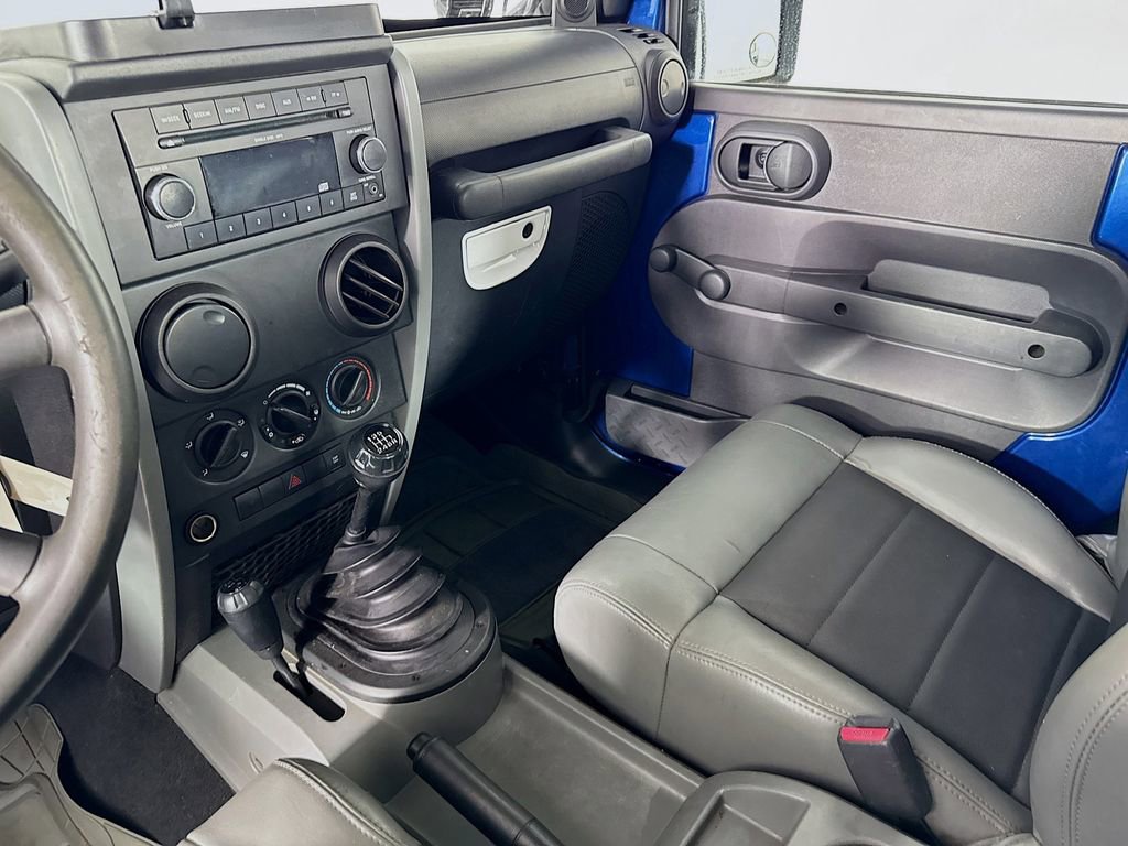Used 2009 Jeep Wrangler X image 27