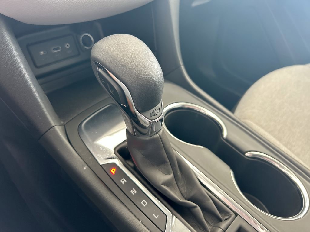 Used 2022 Chevrolet Equinox LS w/ LS Convenience Package FWD image 29
