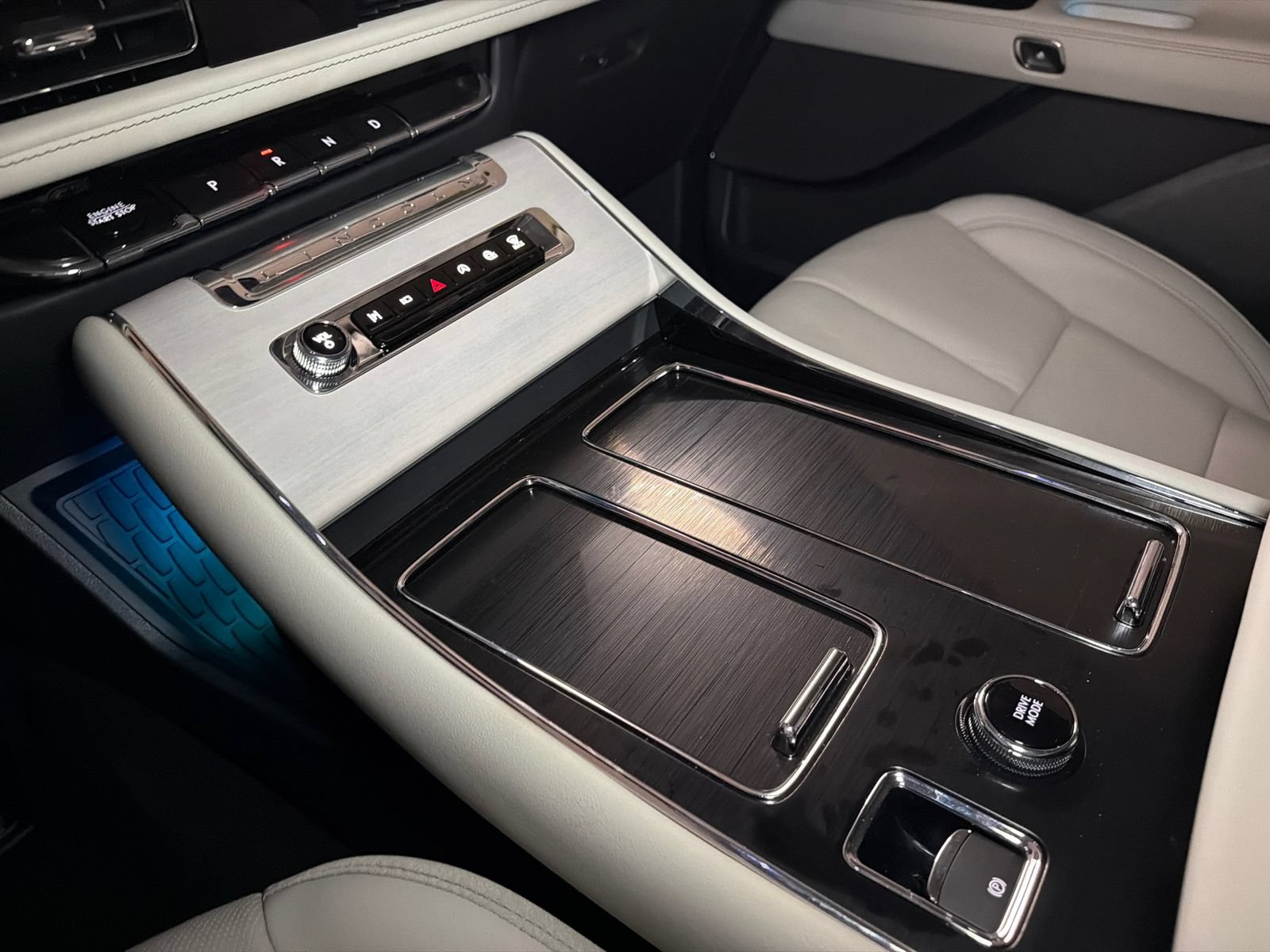 New 2026 Lincoln Aviator Reserve AWD/4WD image 28