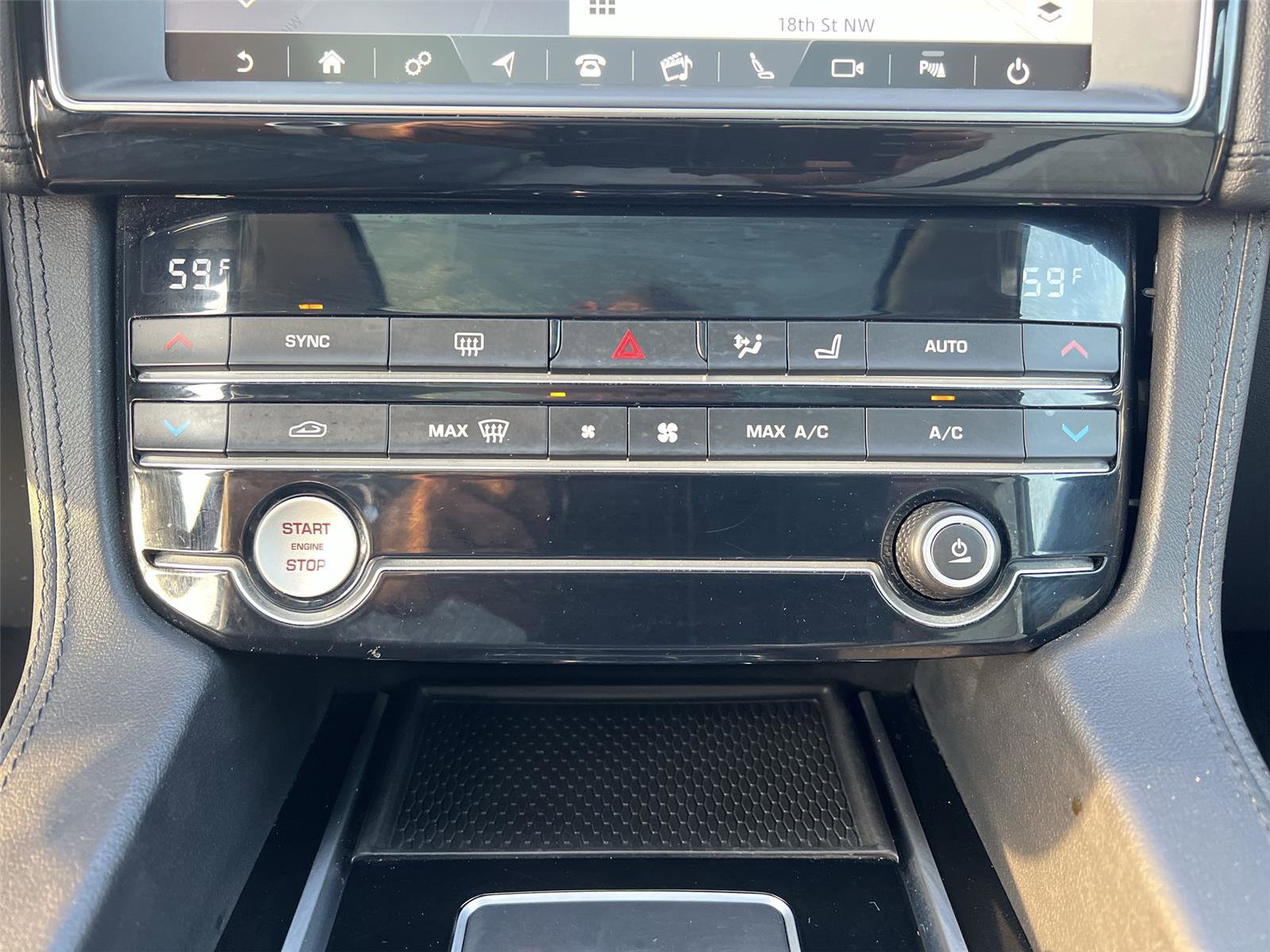 Used 2020 Jaguar F-PACE Prestige image 19