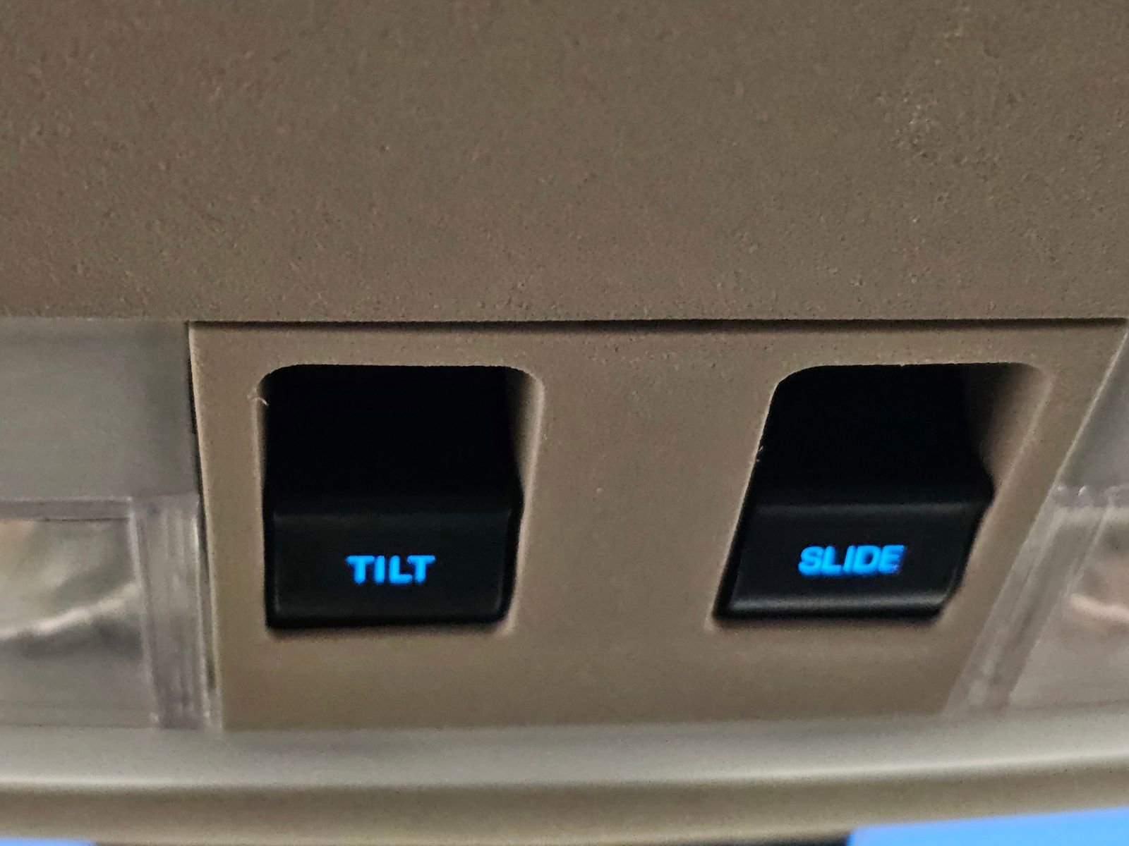 Used 2010 Ford Taurus Limited image 26