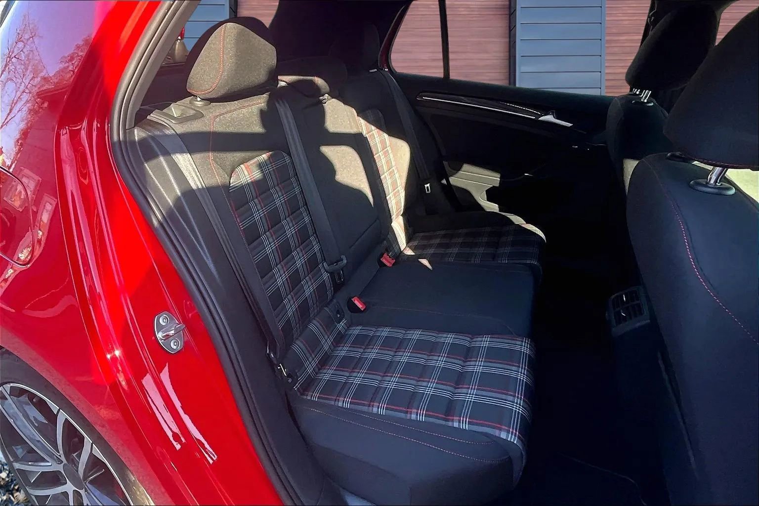 Used 2017 Volkswagen GTI Sport image 25