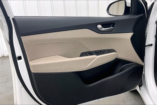 Certified 2022 Hyundai Accent SE FWD image 20