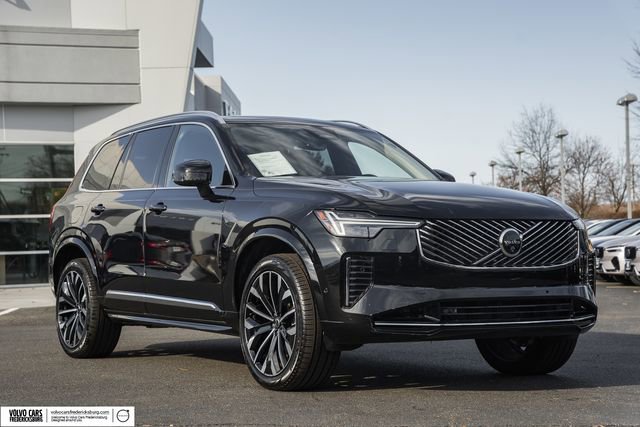 Used 2025 Volvo XC90 B6 Plus image 1