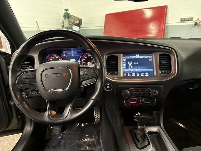 Used 2022 Dodge Charger R/T w/ Blacktop Package image 11