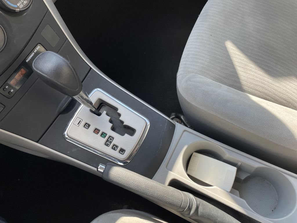 Used 2010 Toyota Corolla LE image 19