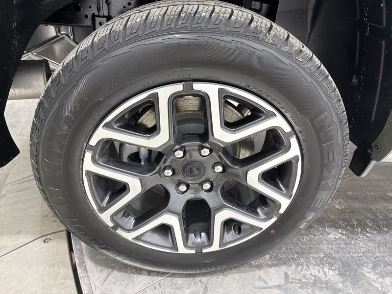 New 2026 RAM 1500 Laramie AWD/4WD image 8