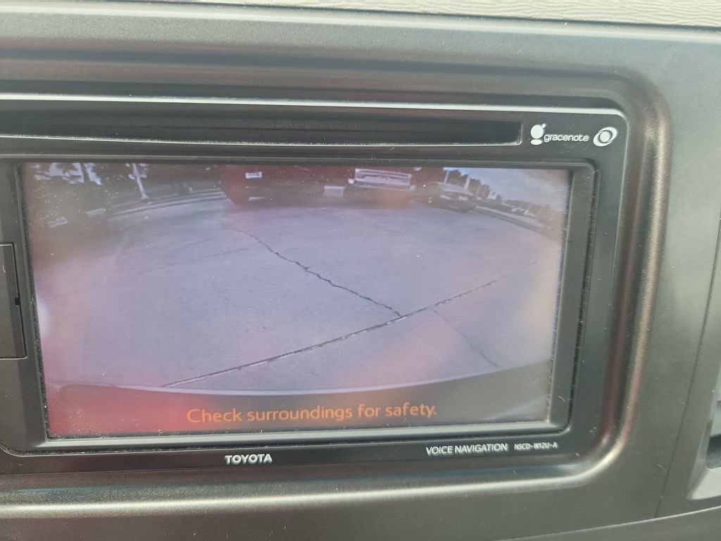 Used 2013 Toyota Sienna XLE w/ Entertainment Pkg image 28