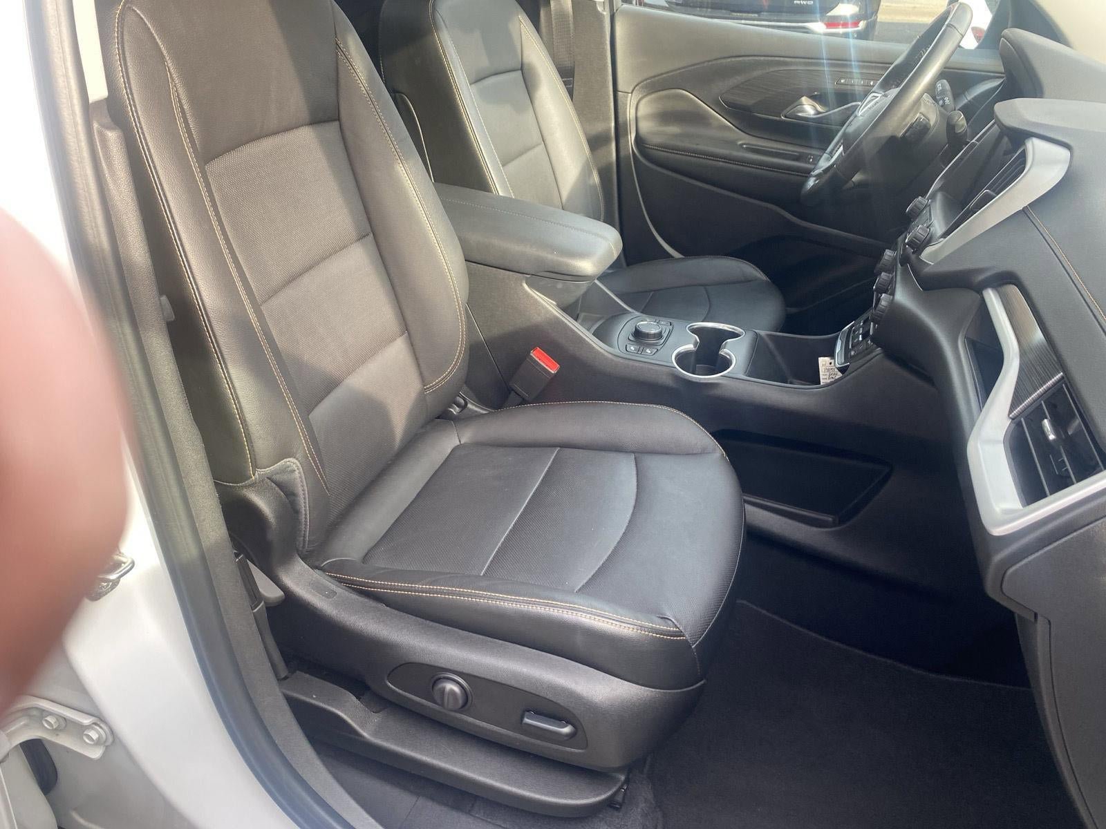 Used 2020 GMC Terrain SLT w/ Preferred Package AWD/4WD image 31