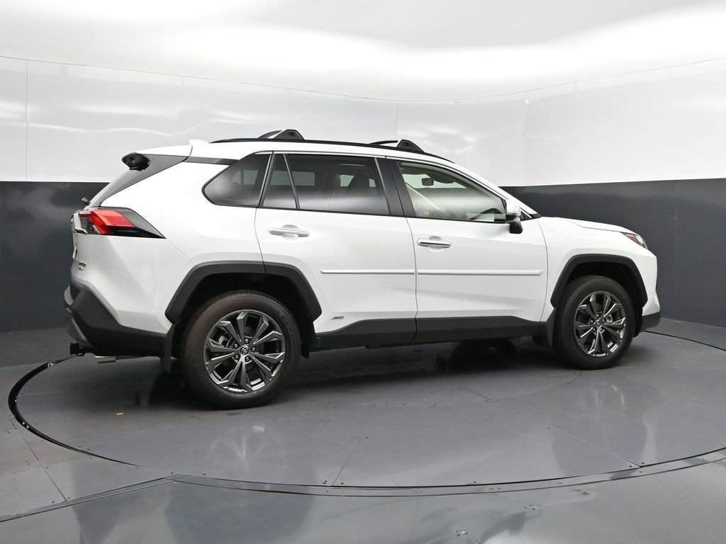 Used 2025 Toyota RAV4 Limited AWD/4WD image 8