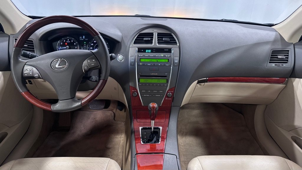 Used 2010 Lexus ES 350 w/ Preferred Accessory Package FWD image 10