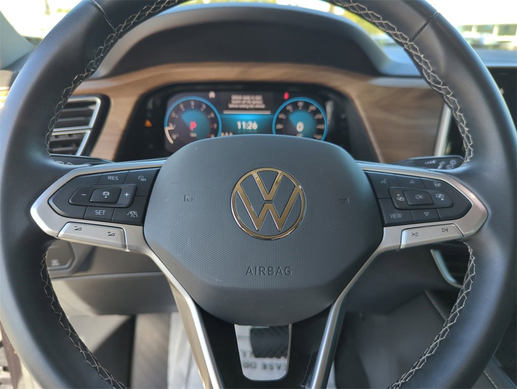 Used 2025 Volkswagen Atlas SE image 44
