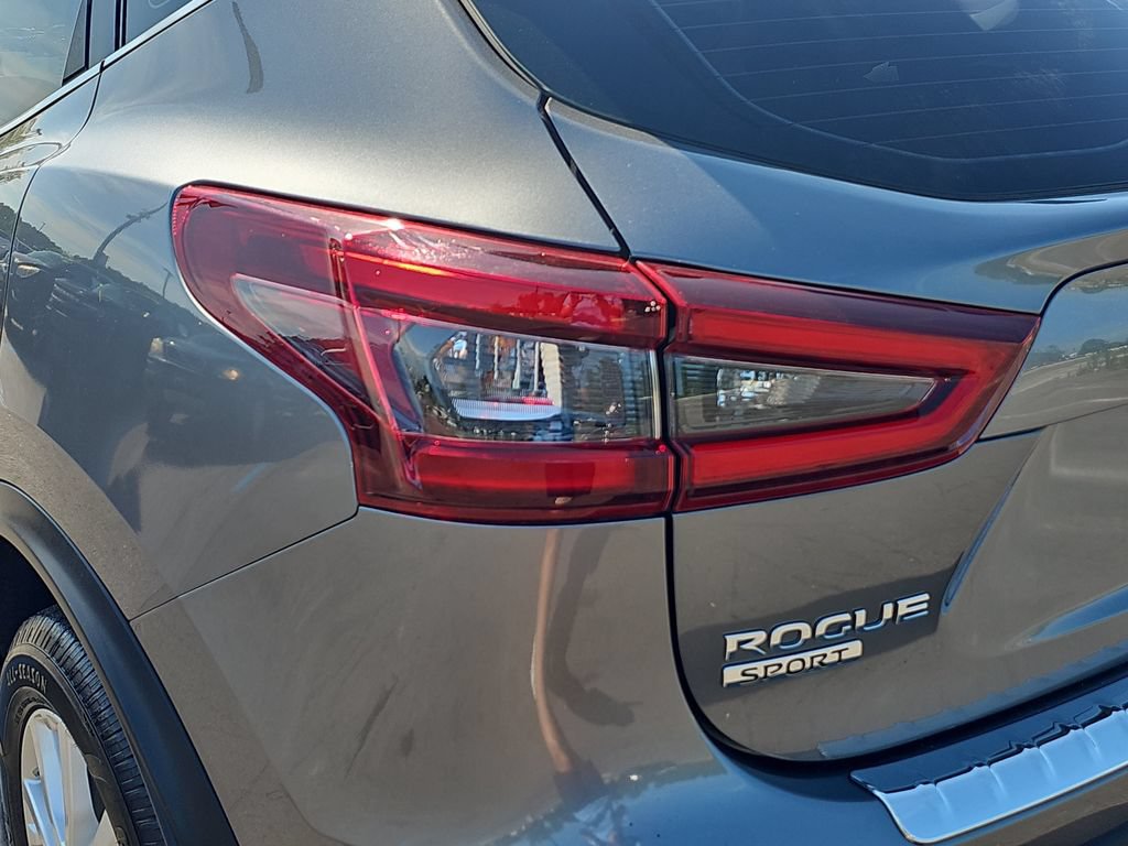 Used 2021 Nissan Rogue Sport SV w/ Technology Package AWD/4WD image 32