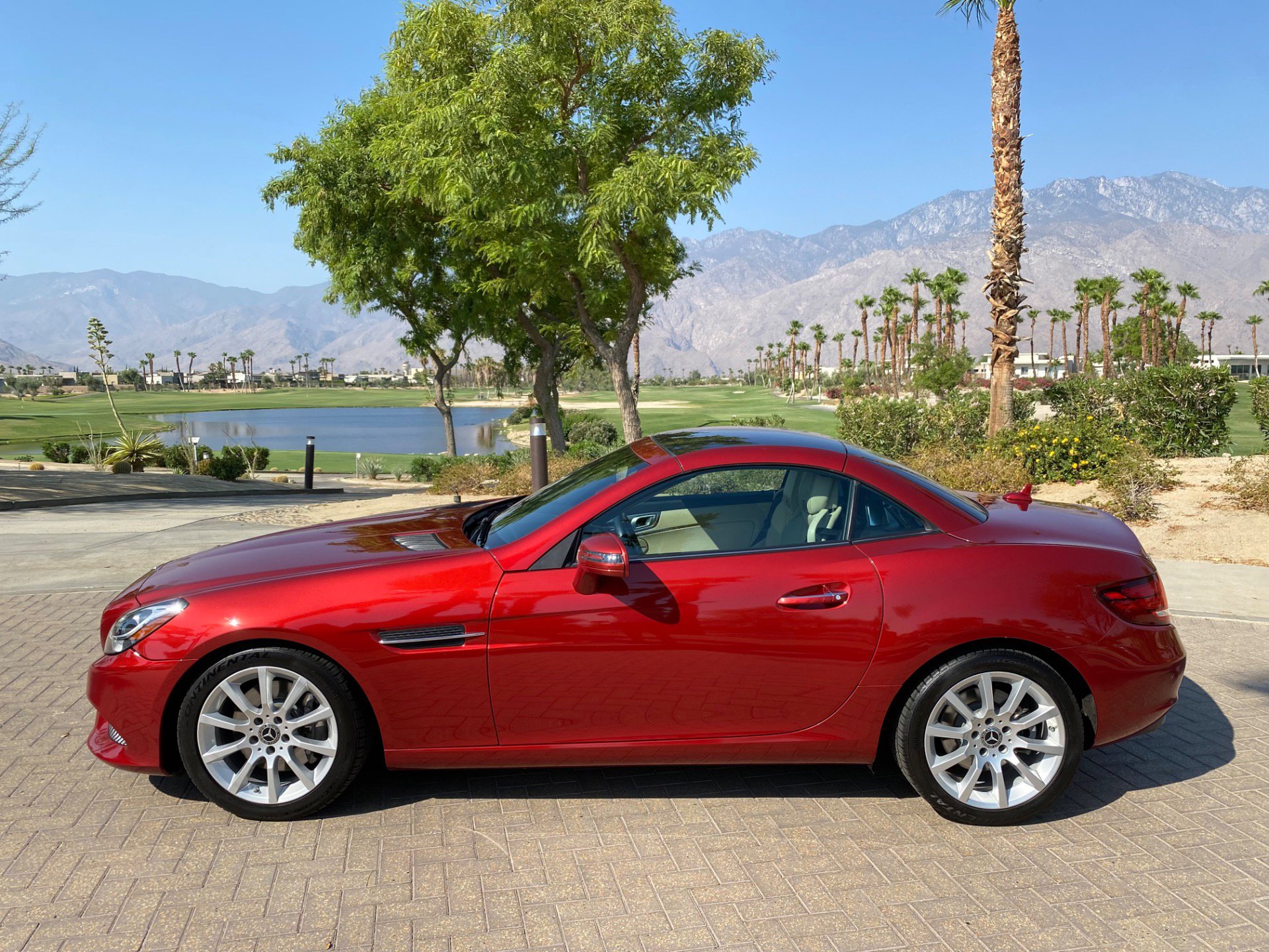 Used 2018 Mercedes-Benz SLC 300 image 17