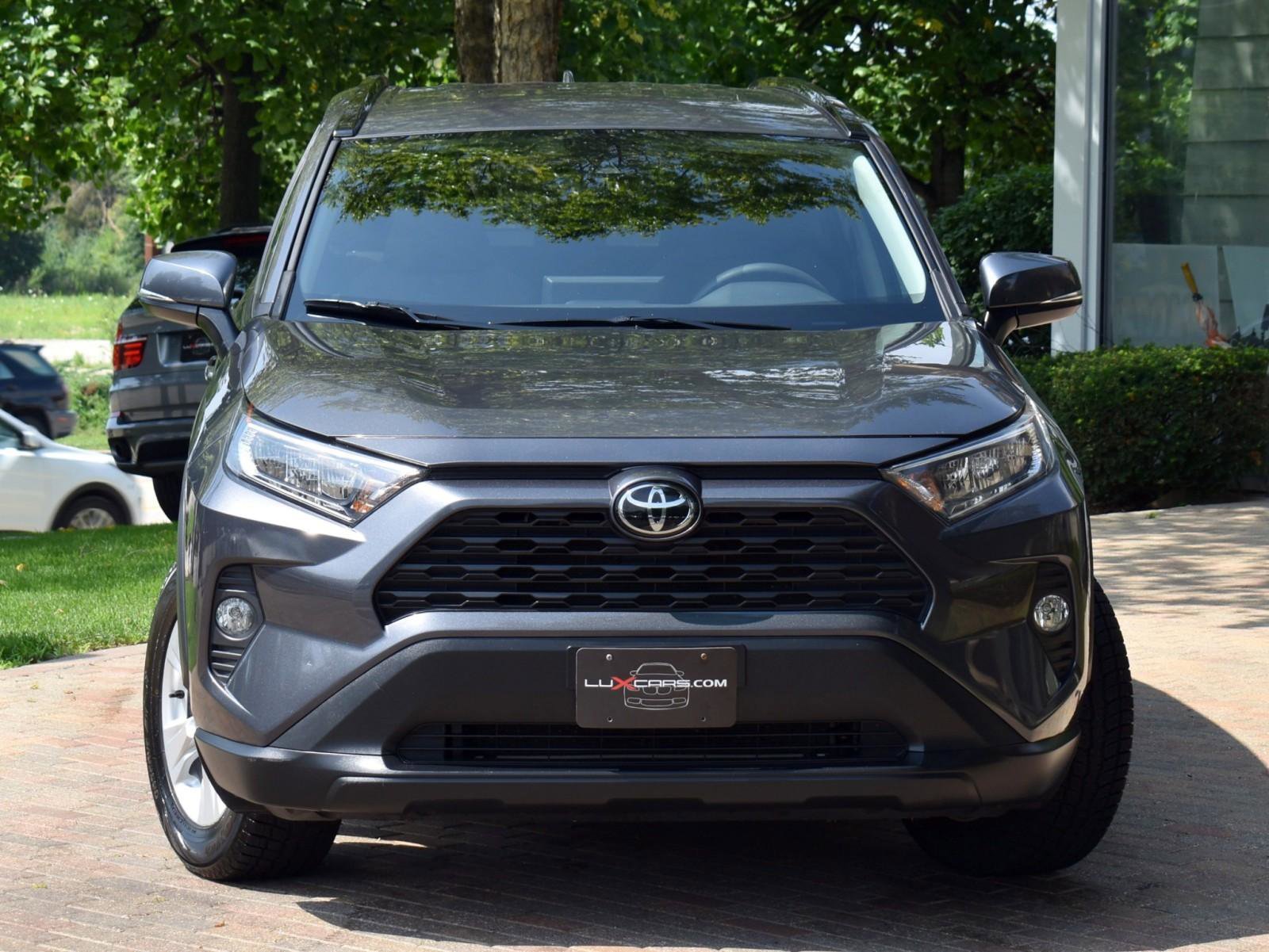 Used 2021 Toyota RAV4 XLE image 7