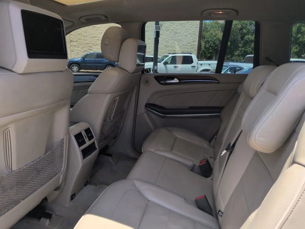 Used 2014 Mercedes-Benz GL 450 4MATIC w/ Appearance Package image 31