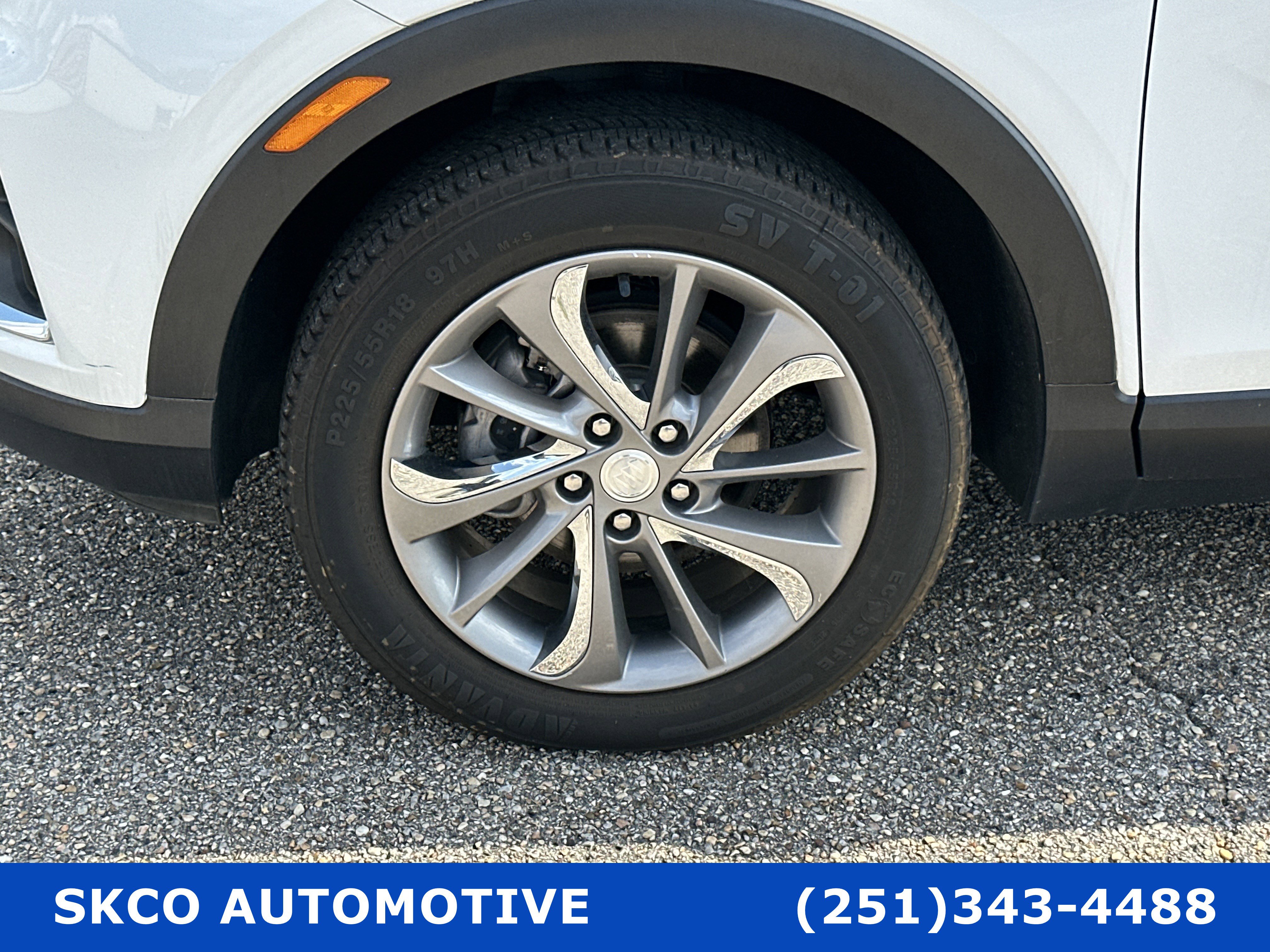 Used 2021 Buick Encore GX Essence w/ Experience Buick Package image 9