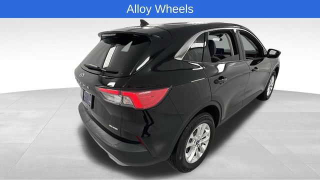 Used 2022 Ford Escape SE w/ Cold Weather Package image 3