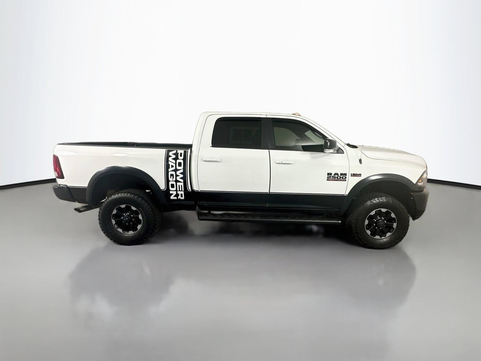 Used 2018 RAM 2500 Power Wagon w/ Leather & Luxury Group AWD/4WD image 8