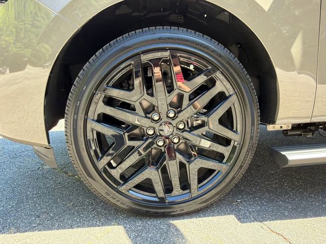 New 2026 Ford Expedition Platinum image 11