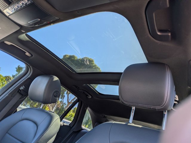 Used 2020 Mercedes-Benz GLC 300 4MATIC image 16