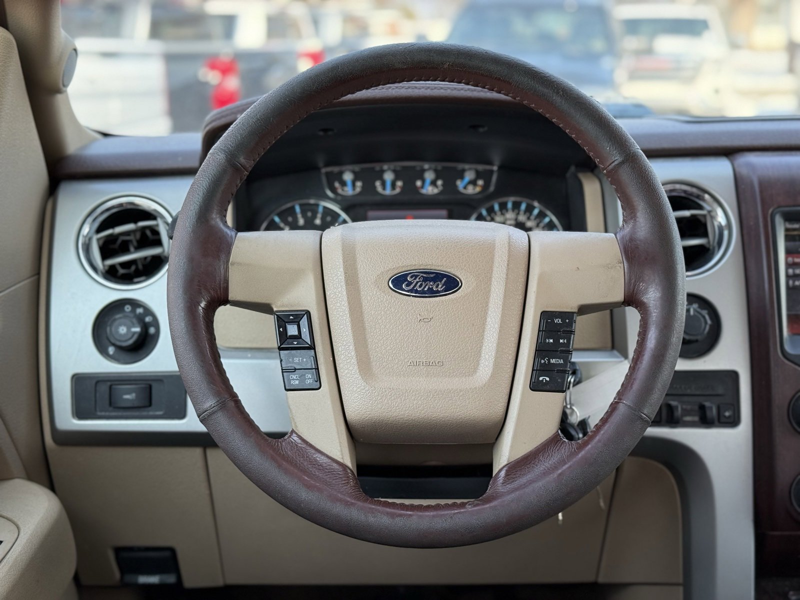 Used 2014 Ford F150 King Ranch w/ King Ranch Luxury Package image 22