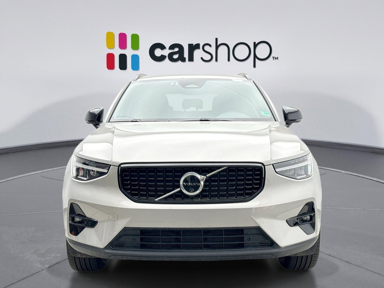 Used 2025 Volvo XC40 B5 Plus AWD/4WD image 8