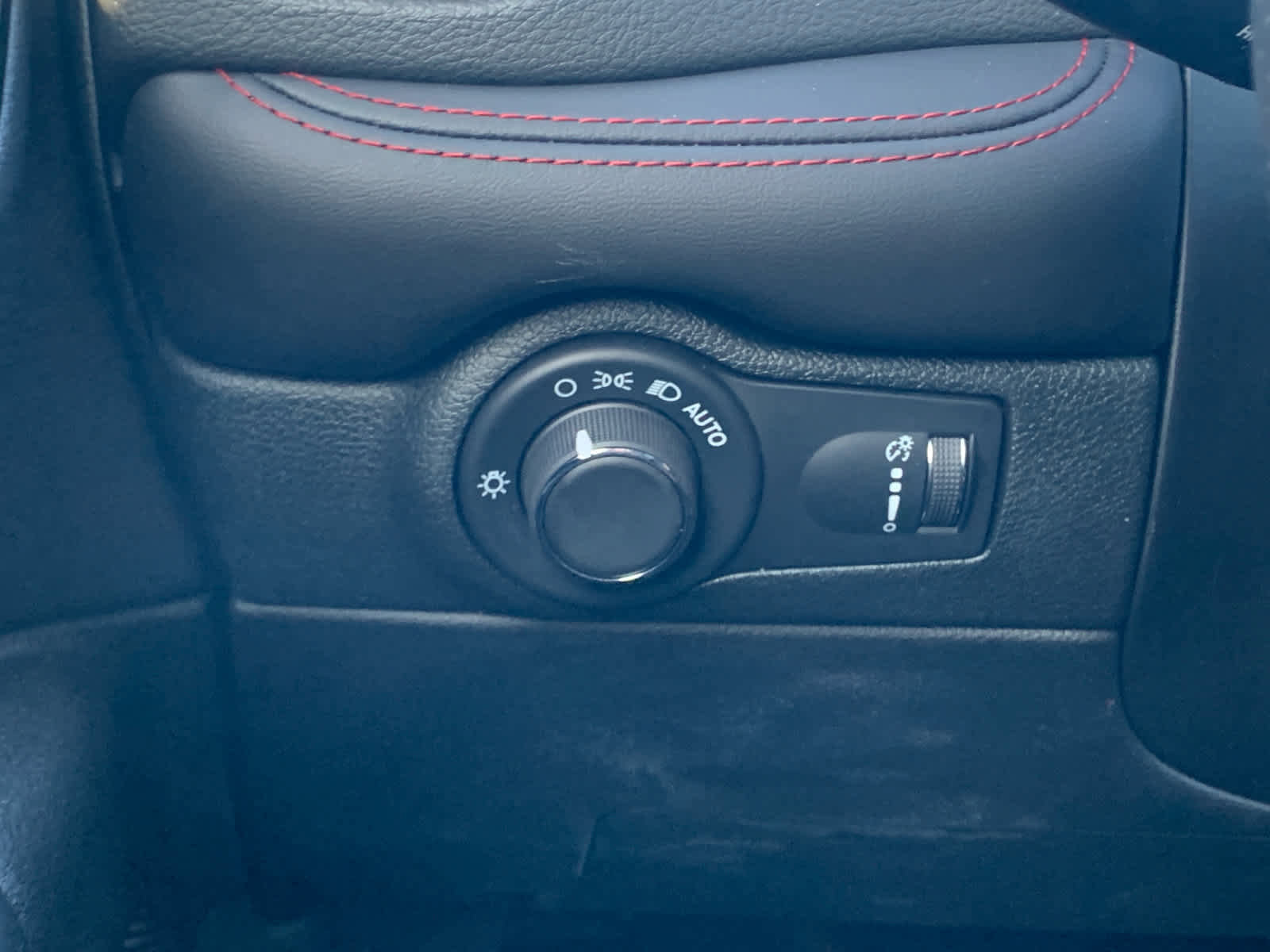 Used 2025 Dodge Durango GT image 21