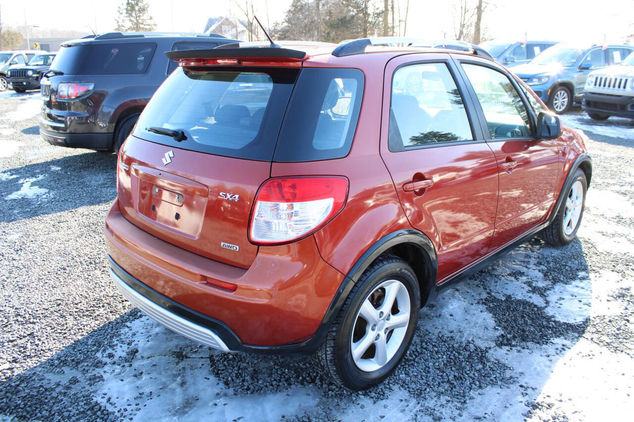 Used 2008 Suzuki SX4 AWD Hatchback w/ Touring Pkg image 7