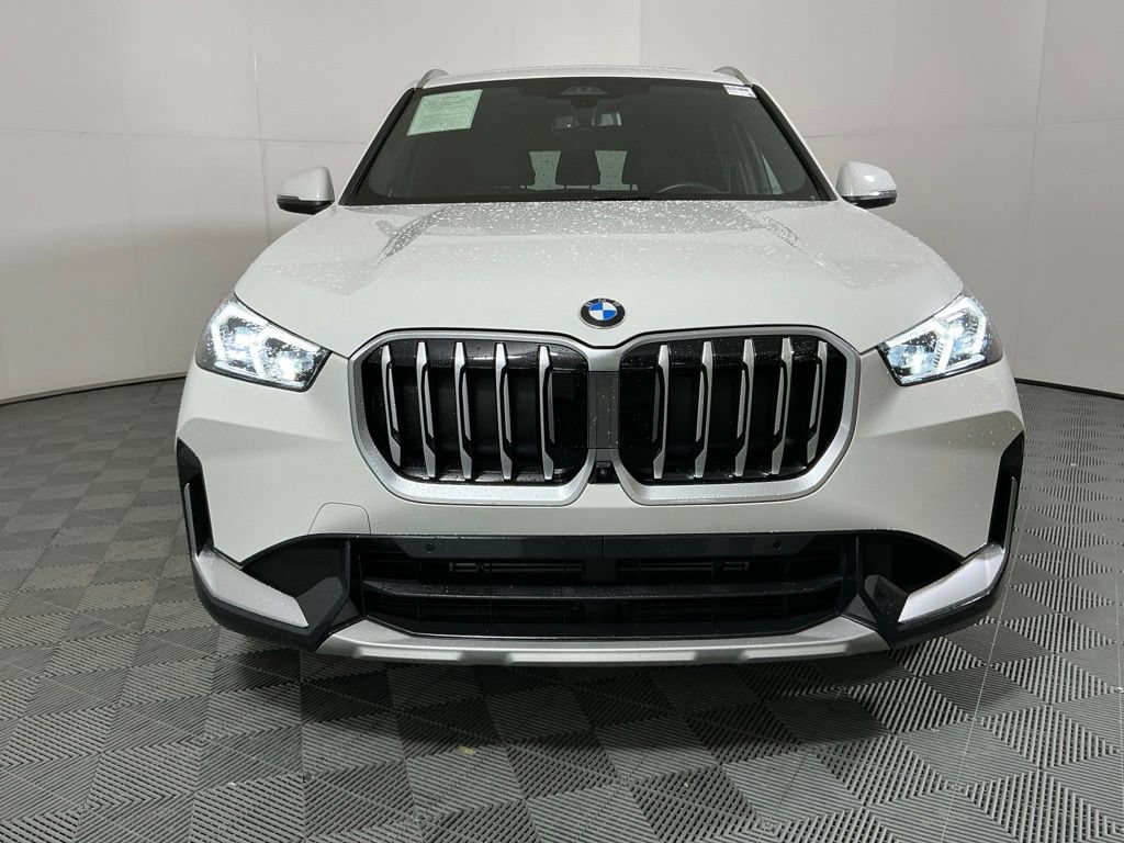 Certified 2025 BMW X1 xDrive28i w/ Technology Package AWD/4WD image 3